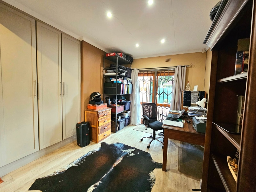 5 Bedroom Property for Sale in Miederpark North West